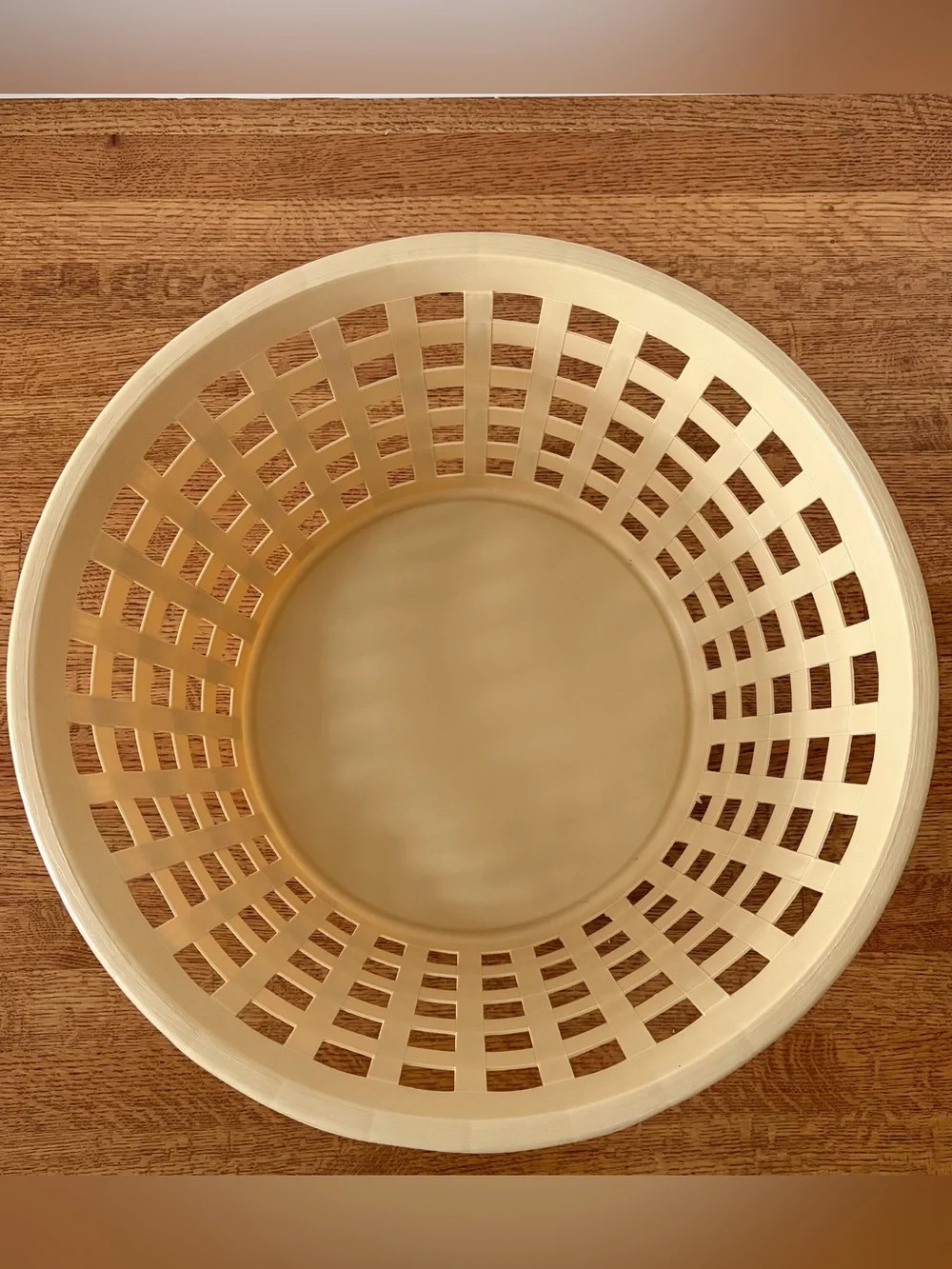 Vintage Rubbermaid Round Roughneck Basketweave Laundry Basket 2966 Almond Beige
